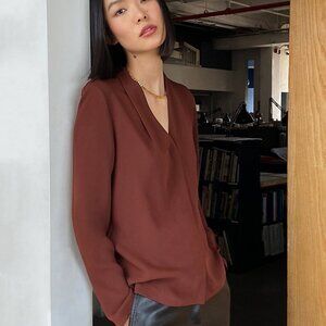 BNWT Babaton Power Blouse Brown Aritzia